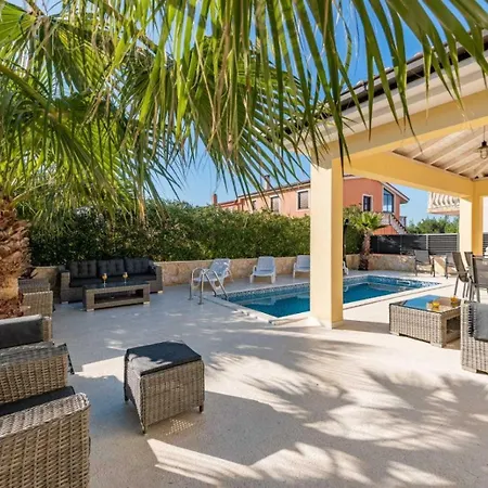 Villa Marevia - Luxury Pool Near *