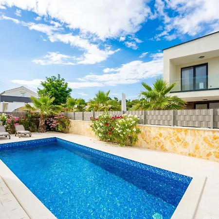 Marevia - Luxury Pool Near Villa *