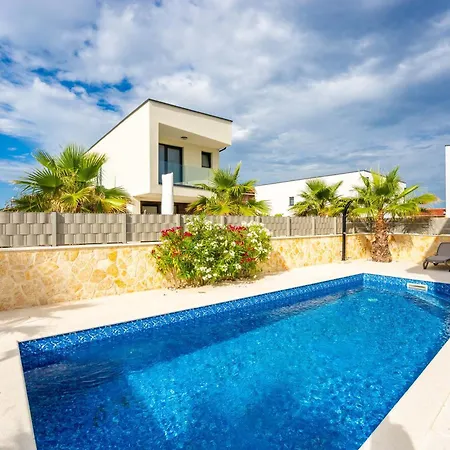Marevia - Luxury Pool Near *